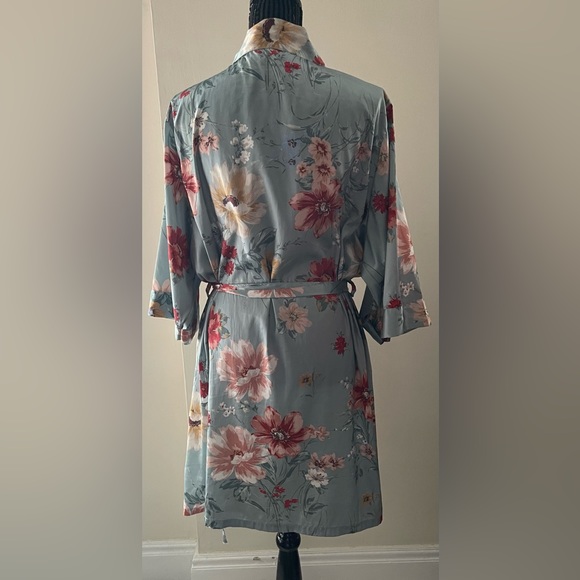 David’s Bridal Dusty Blue Satin Feel Robe Size L/XL - Picture 4 of 13